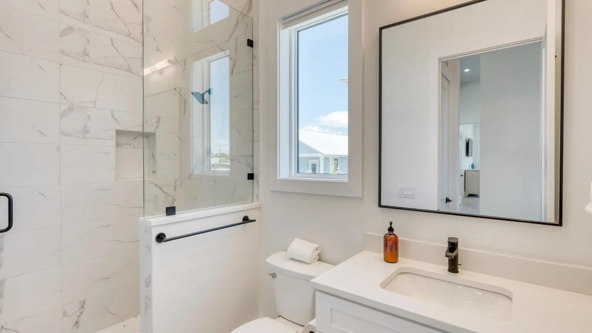 Emerald Enclave By Avantstay 18Bdr Buyout Two Stunning Homes By The Beach Destin United States
